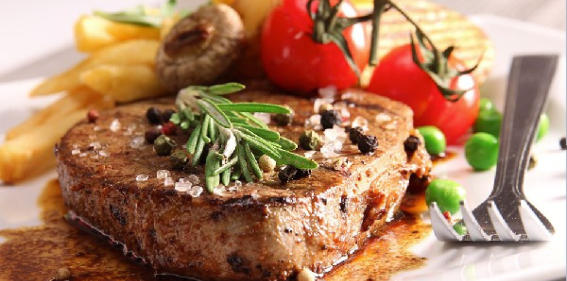 Bít tết Vinabeef xốt tiêu đen