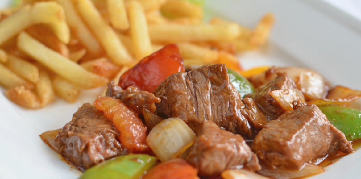 Bò Vinabeef xào ớt chuông